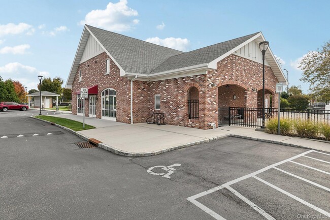 Building Photo - 37 Weatherby Ln