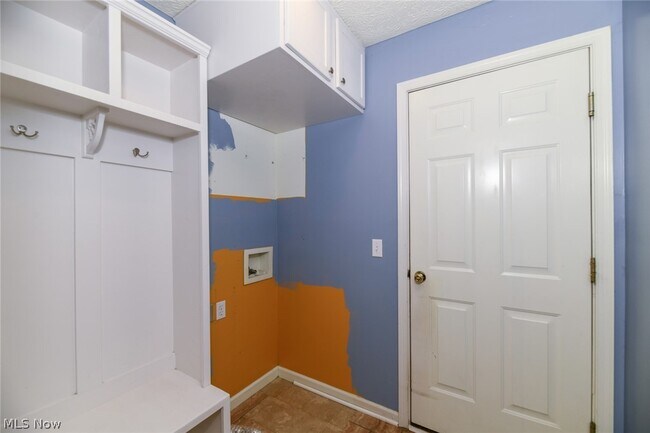 Building Photo - 200 Weatherstone Ct