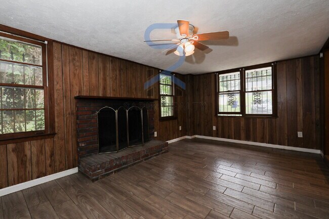 Building Photo - 4259 Lamar St