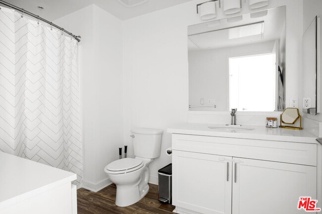 Building Photo - 12655 Bluff Creek Dr