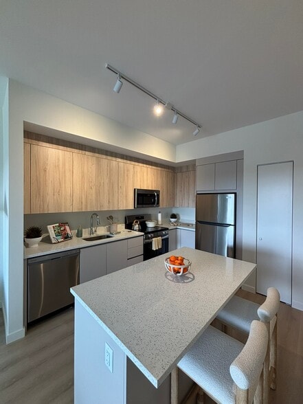 Building Photo - 1706 N J St