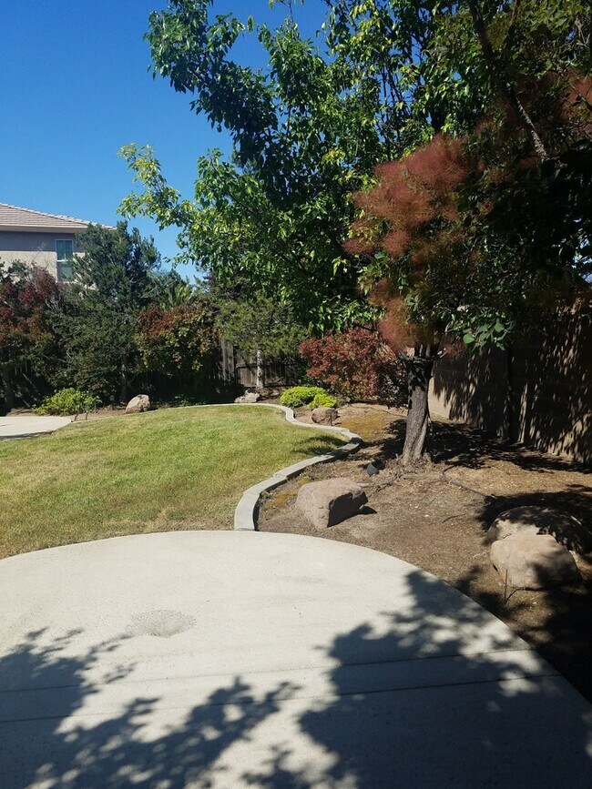 Building Photo - 1511 Eriswell Dr