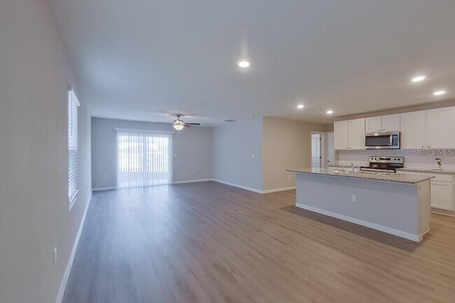 Building Photo - 4397 SW 85 Ln
