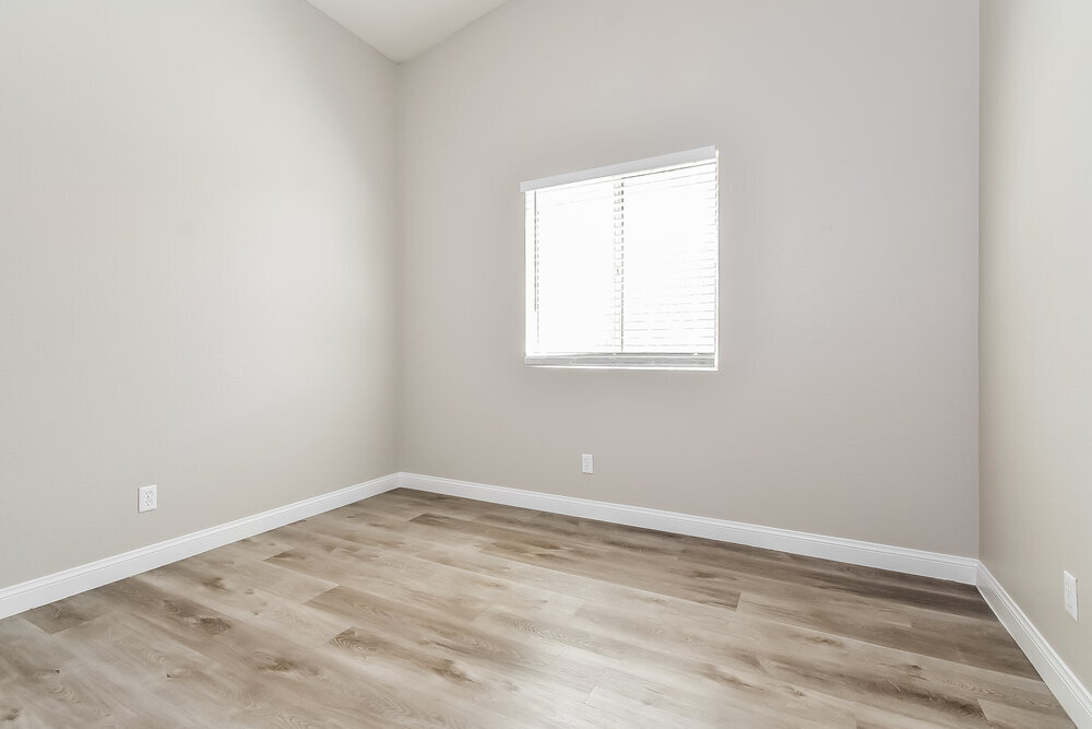 Building Photo - 2216 Jardine Ave