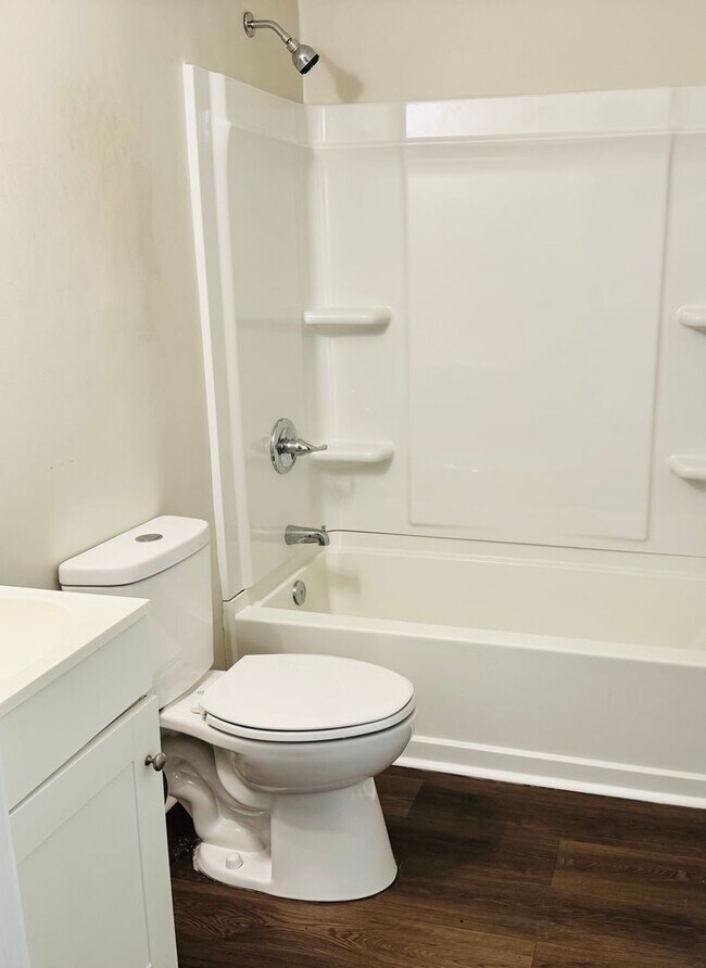 Building Photo - **NEW PRICE** All Utilities Included Plus Washer and Dryer!**