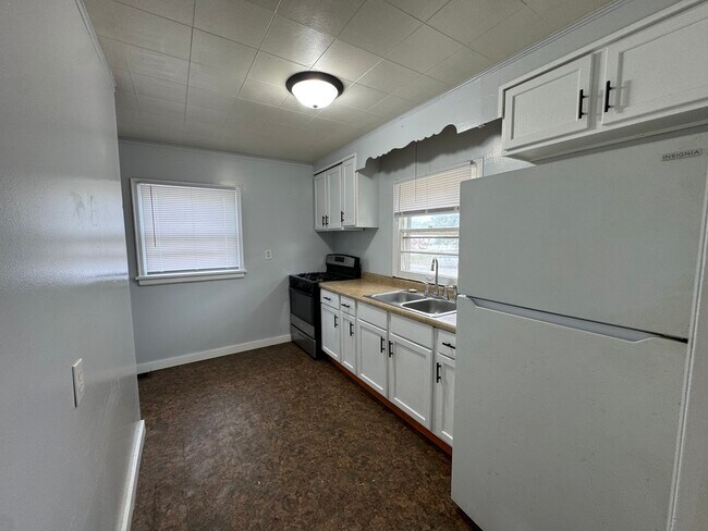 Building Photo - 2109 S Taylor St