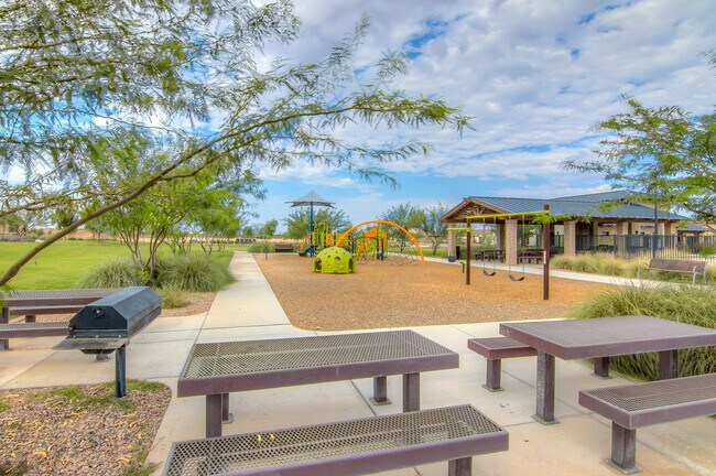 Building Photo - 6680 E Via Jardin Verde