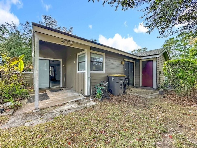 Building Photo - 8312 Westover Ct