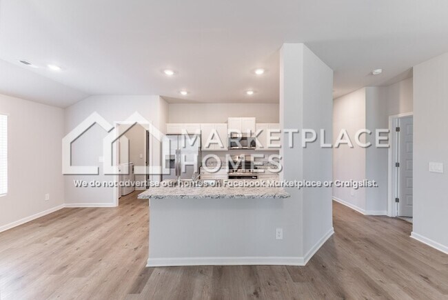 Building Photo - 165 Olde Hearth Rd