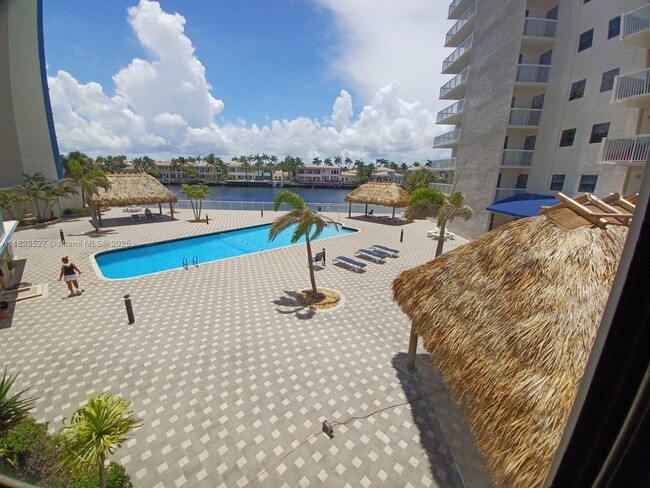 Building Photo - 1600 S Ocean Dr