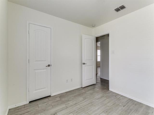 Building Photo - 600 Pollyann Trl