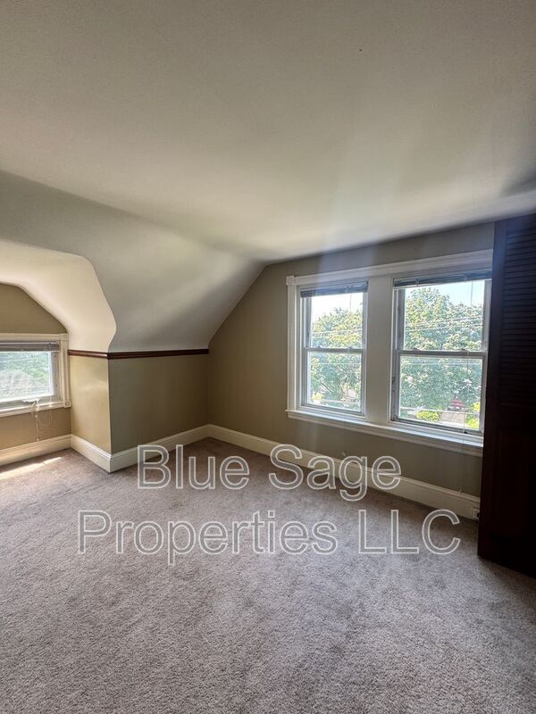 Building Photo - 225 Burmont Rd