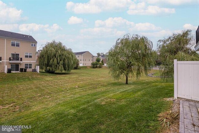 Building Photo - 109 Creekside Wy