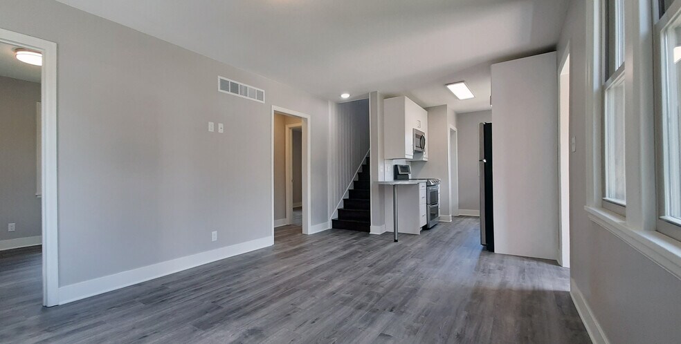 Building Photo - 207 14th Ave. NE