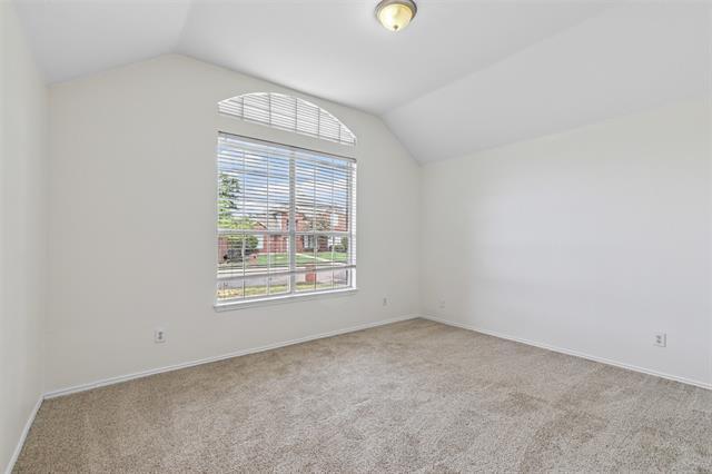 Building Photo - 807 Cheyenne Dr