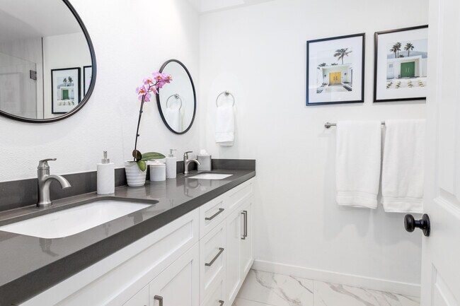 Building Photo - 117 Trento Cir