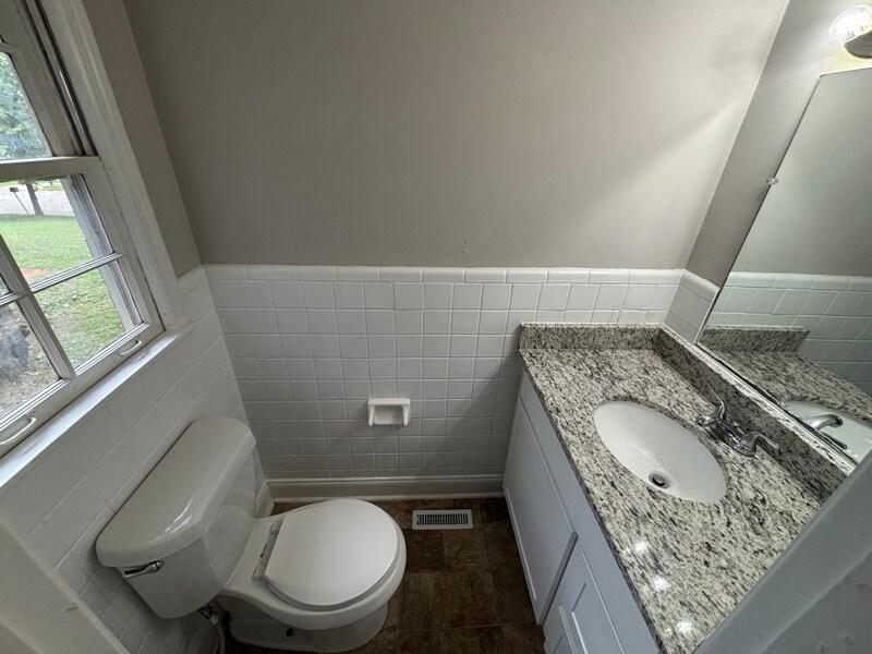 Building Photo - 3110 Delia Ln NW
