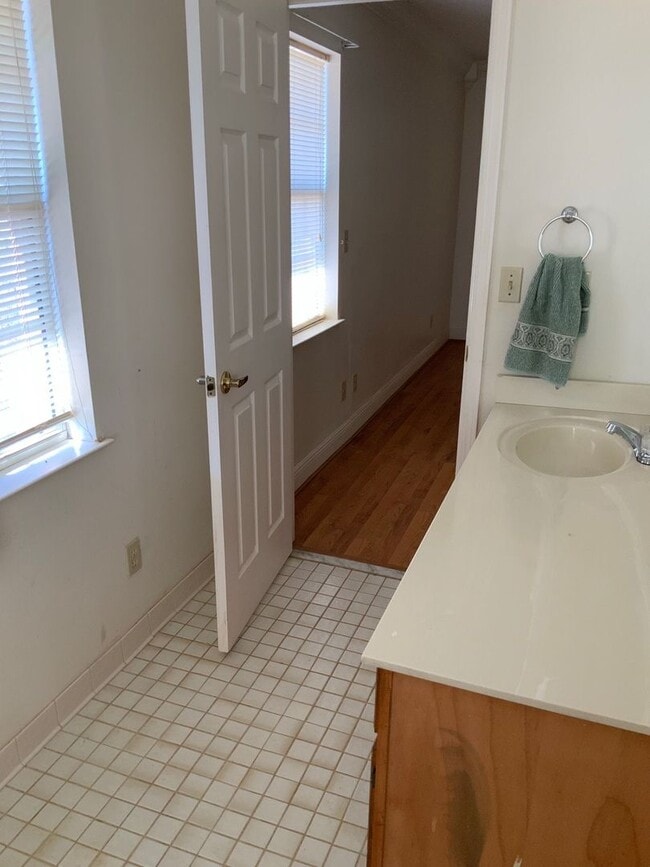 Building Photo - 971 Manningham Rd