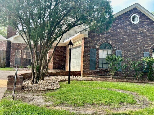 Primary Photo - 21318 Park Post Ln