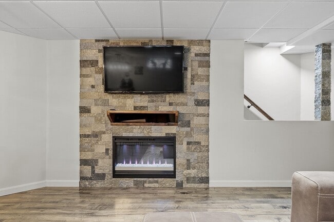 Building Photo - 4001 Pouliot Pl