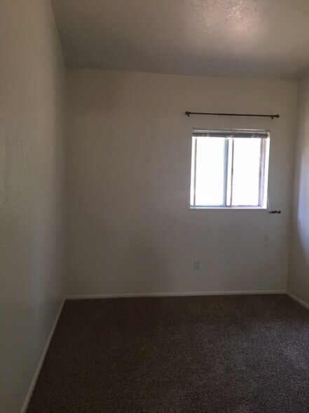 Bedroom - 3319 Lago Vista Dr