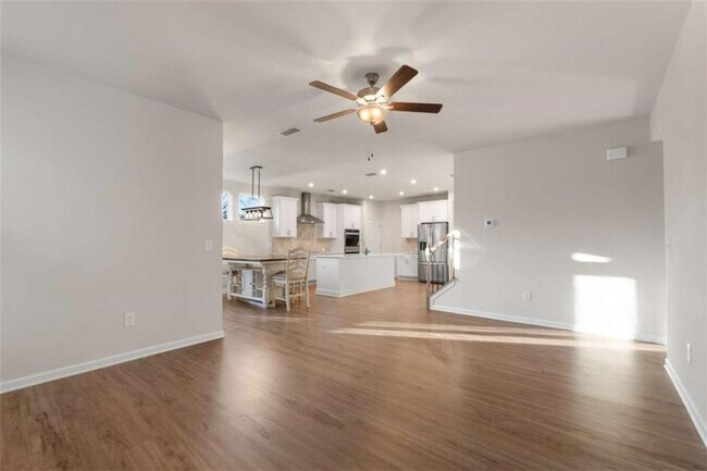 Building Photo - 15 Parkside View
