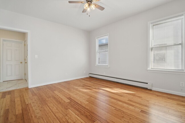 Building Photo - 403 Abington Ave