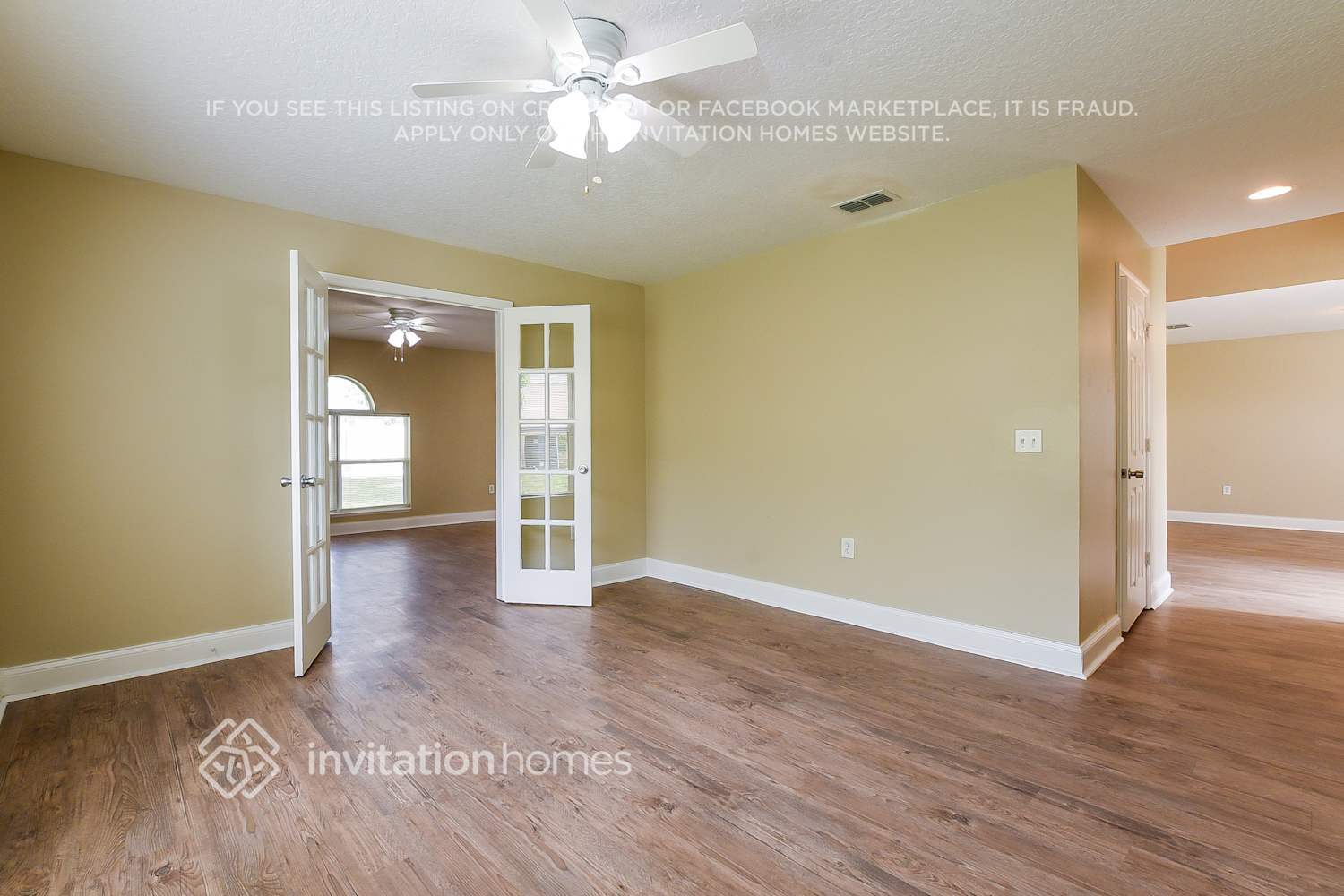 Building Photo - 1150 S Cooper Dr