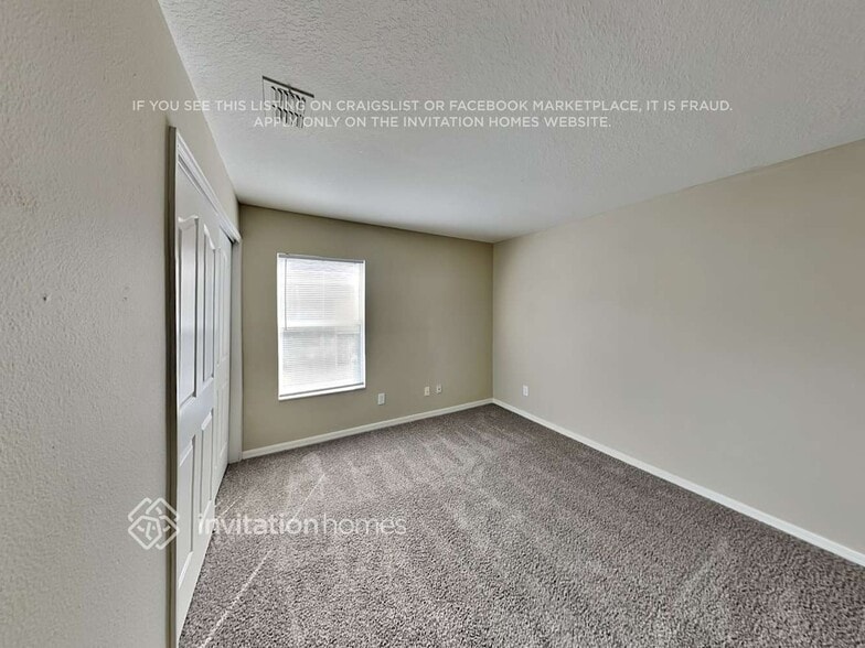 Building Photo - 17549 Queensland St