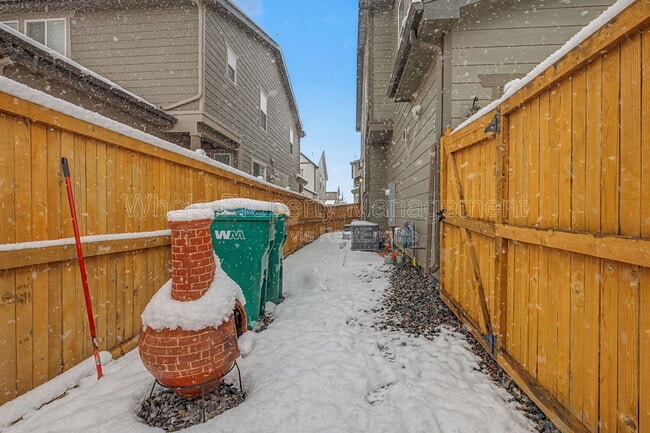 Building Photo - 28466 E 6th Pl