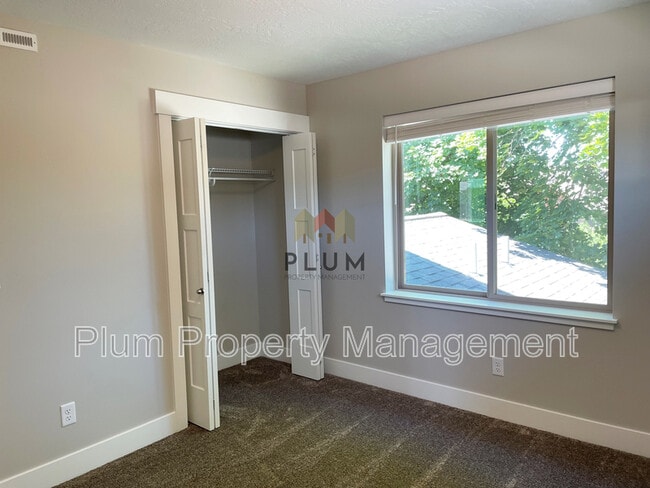 Building Photo - 2795 Hamilton Way