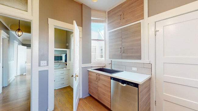 Building Photo - 186 Gough St