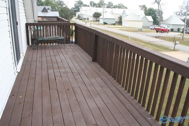 Building Photo - 5361 Bay Village Dr