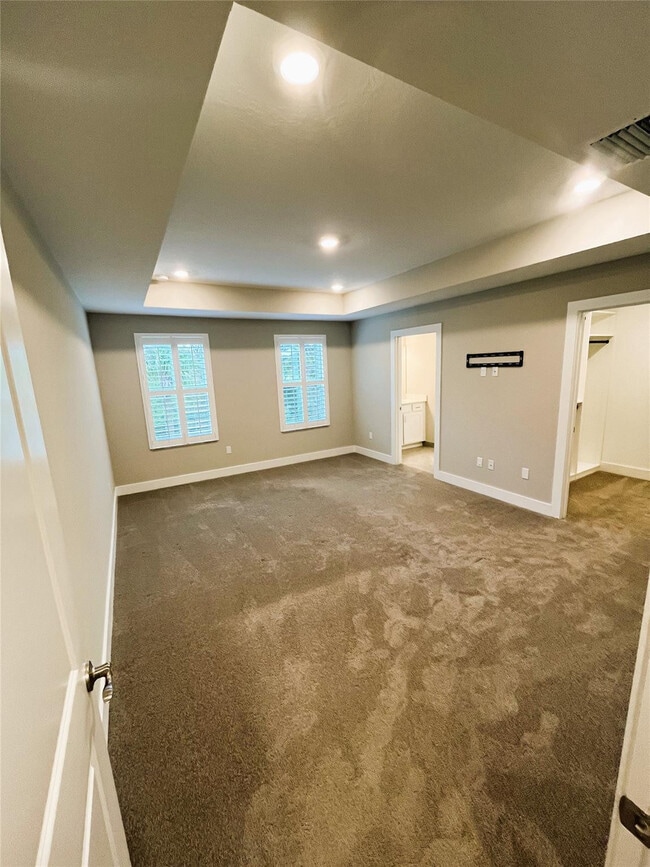 Building Photo - 226 Preserve Trl S