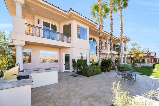 Building Photo - Luxury Lake Las Vegas Estate in Guard-Gated SouthShore Community!