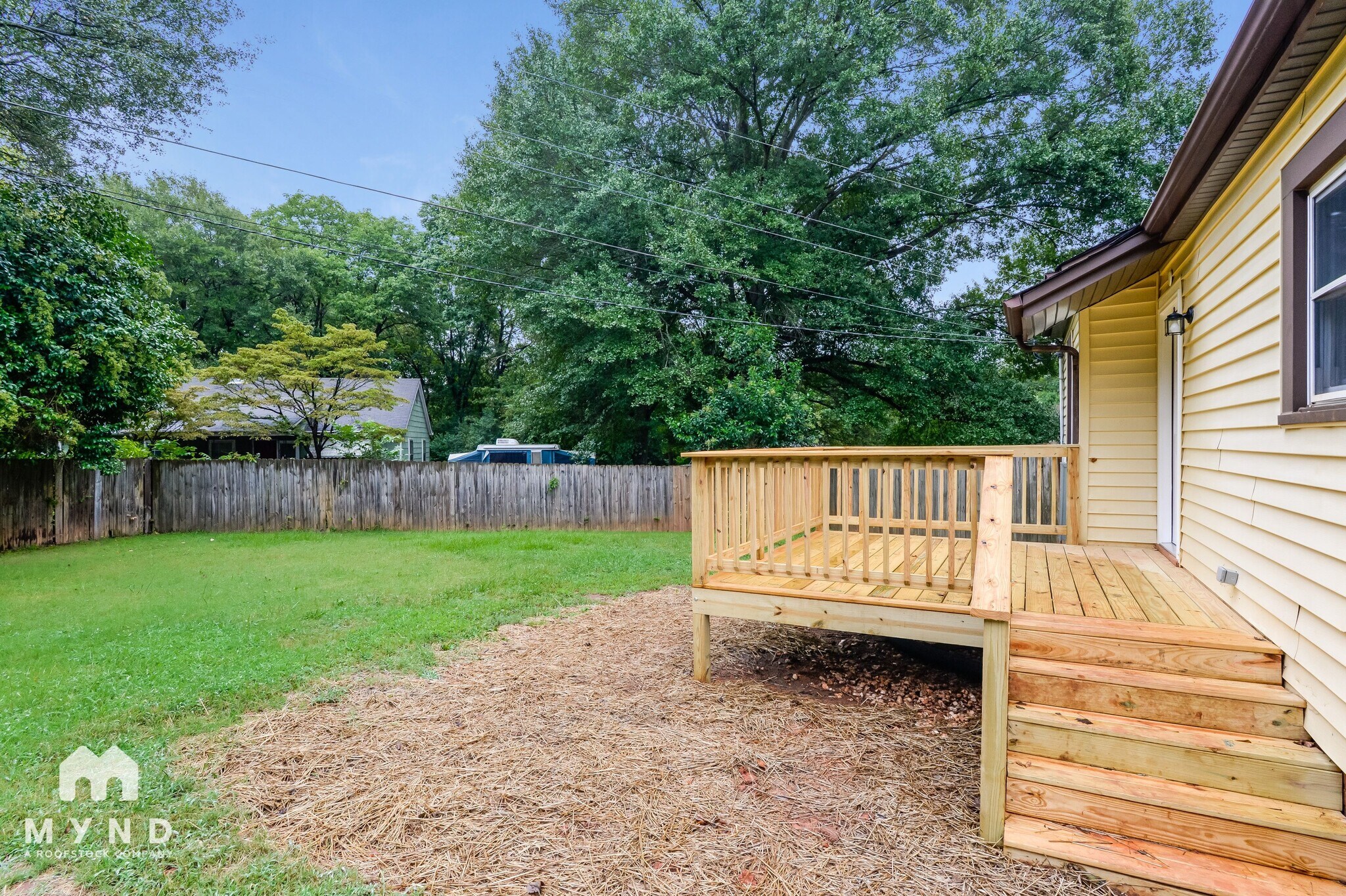 Building Photo - 400 Cherry St