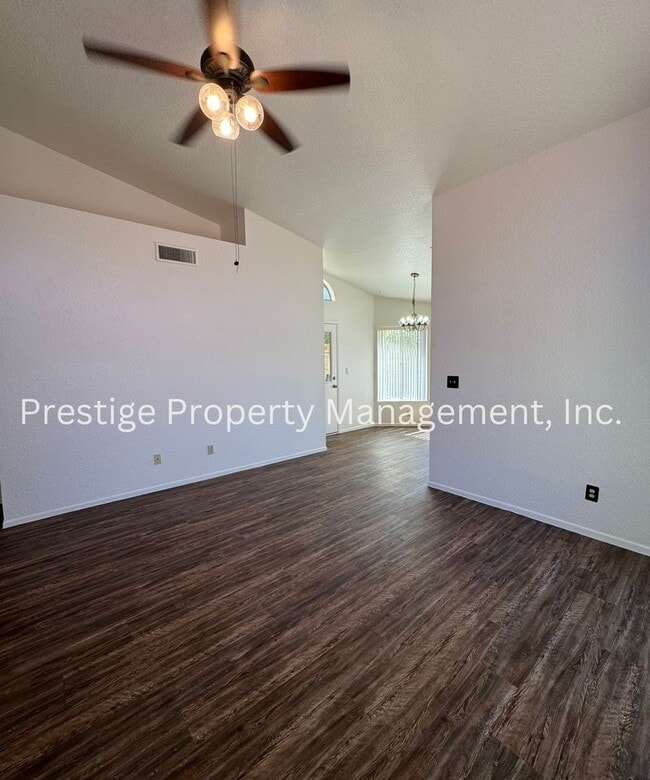Building Photo - 3093 W Placita De La Roseta