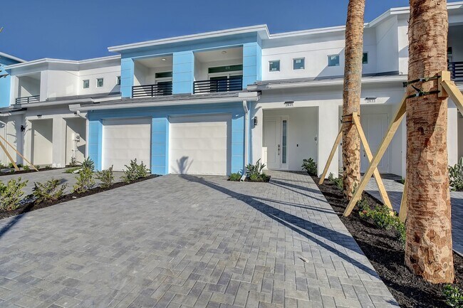 Building Photo - Frederick Isles Townhomes - Delray Beach