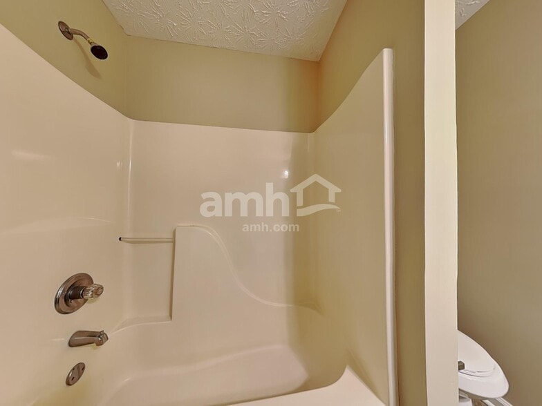 Building Photo - 1160 Hillary Ln