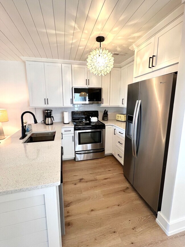 Building Photo - 2109 Landfall Way