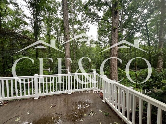 Building Photo - For Rent – Spacious 4 Bedroom, 2 Bathroom ...