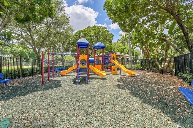 Building Photo - 5418 Sunseeker Blvd