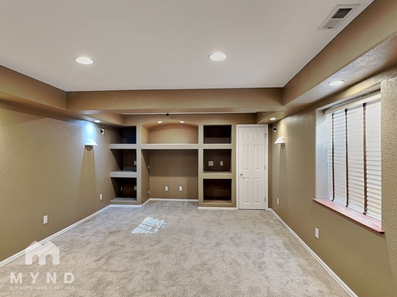 Building Photo - 2421 S Harlan Ct