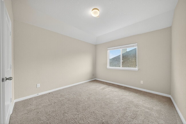Building Photo - 1226 Hidden Cave Dr