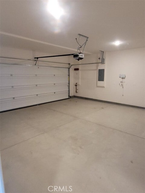 Building Photo - 2058 Bergamot St