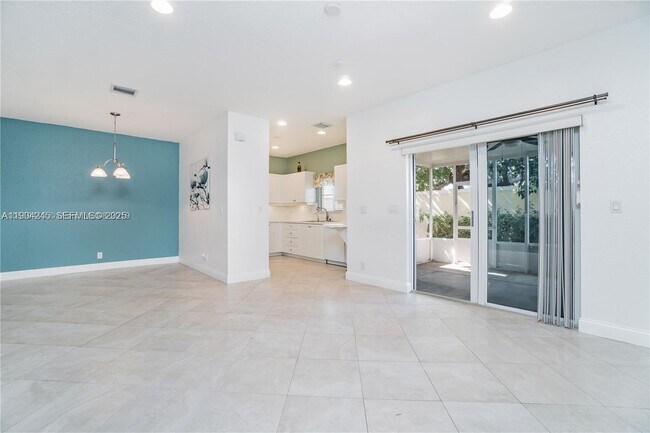 Building Photo - 11425 NW 34th Pl