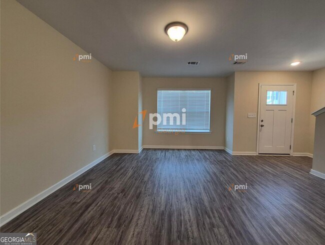 Building Photo - 4438 Pinscher St