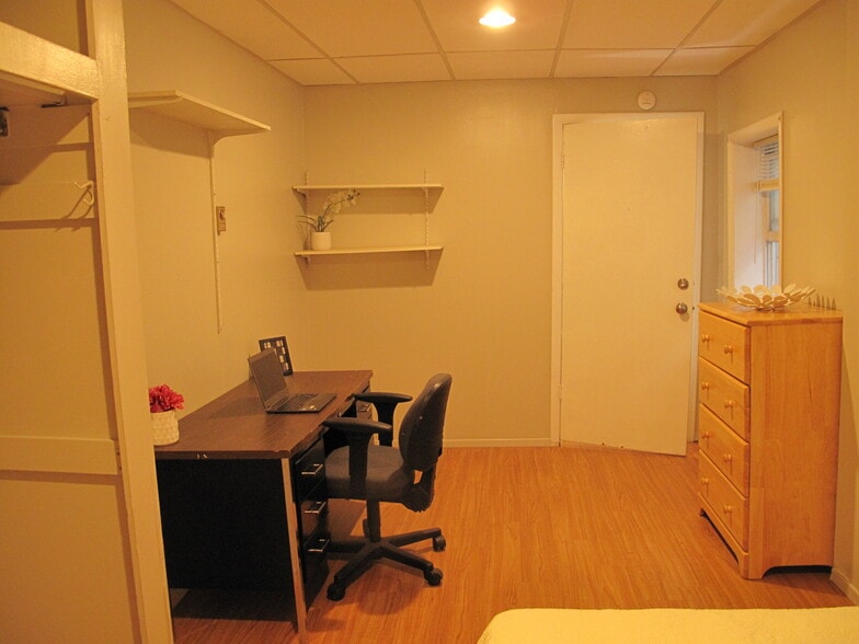 Building Photo - 103 Dryden Rd