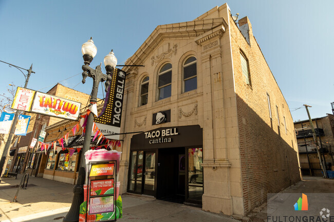 Building Photo - 4437 N Broadway