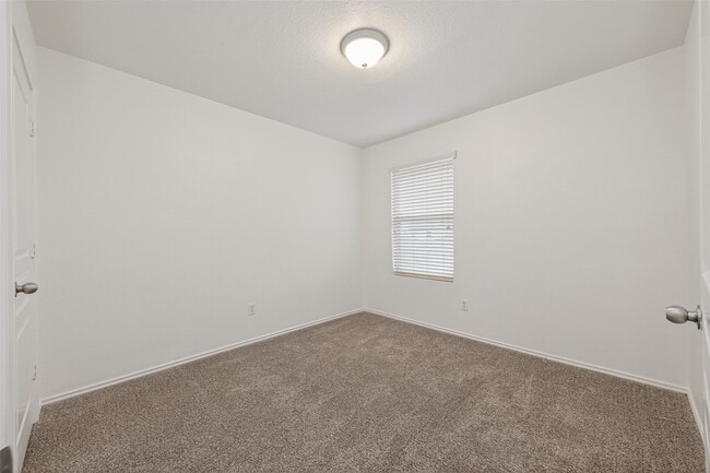 Building Photo - 16827 Libson Falls Dr